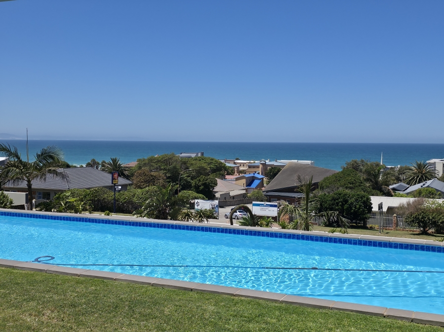 5 Bedroom Property for Sale in Jeffreys Bay Central Eastern Cape